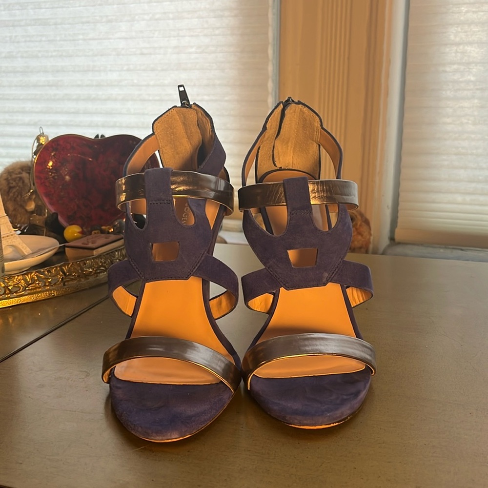 Dazzling BCBG Heels in Vibrant Parrot Blue & Pewter